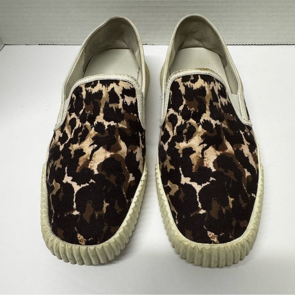 Veronica Beard Panelle Cheetah Print Slip-On Shoes size 9 - Picture 1 of 8